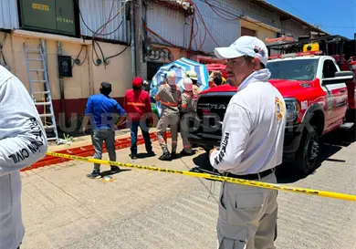 Cortocircuito causa humo y alarma entre locatarios Cortocircuito causa humo y alarma entre locatarios