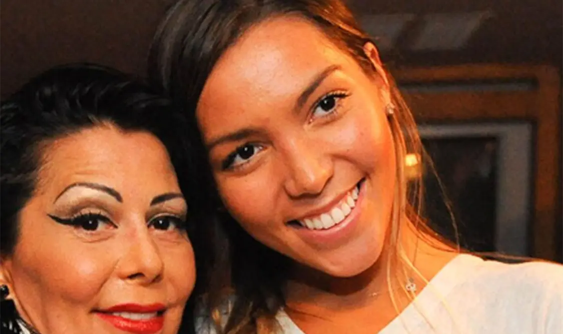 La Guzmán se disculpa con Frida Sofía