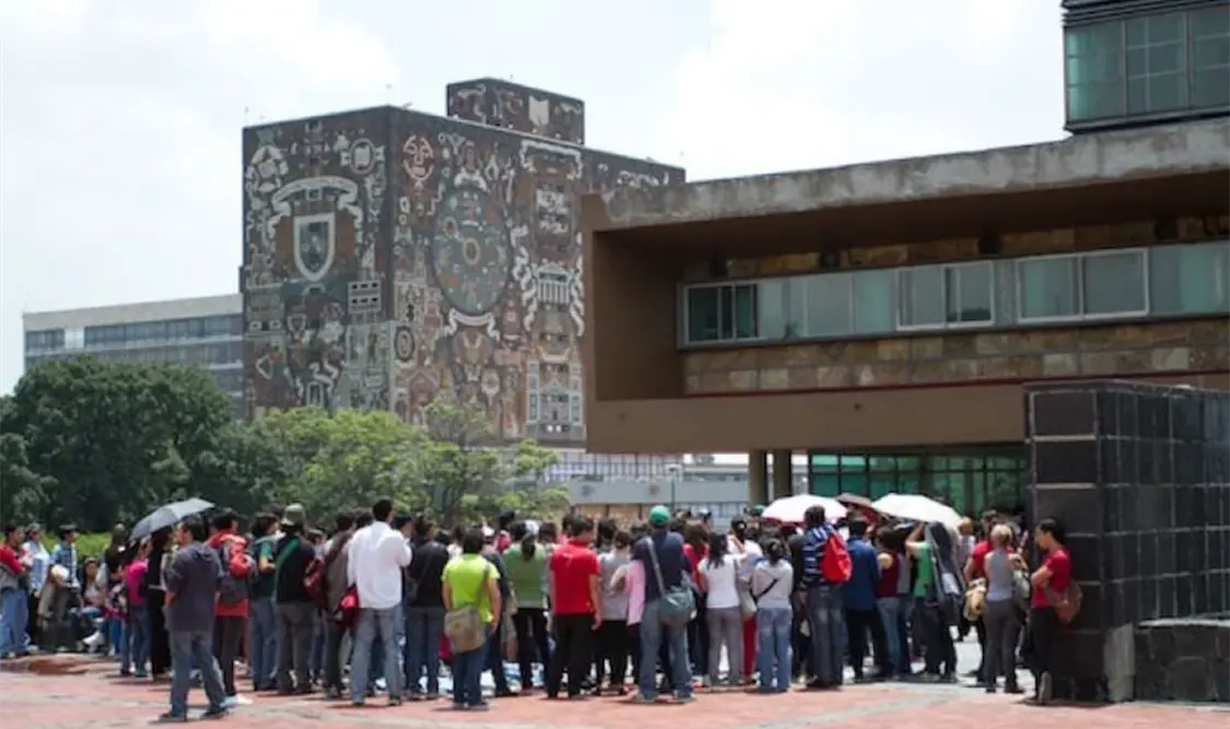 “¡Qué se evalúe el conocimiento, no la astucia de hacer trampa!”, reclaman los aspirantes que fueron rechazados. Cortesía