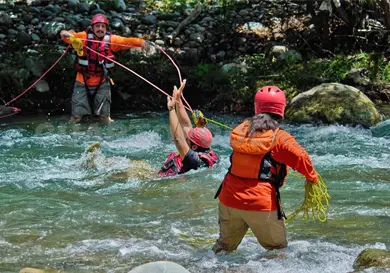 Realizan trabajo de capacitación de rescate en inundaciones Realizan trabajo de capacitación de rescate en inundaciones