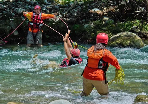 Realizan trabajo de capacitación de rescate en inundaciones Realizan trabajo de capacitación de rescate en inundaciones