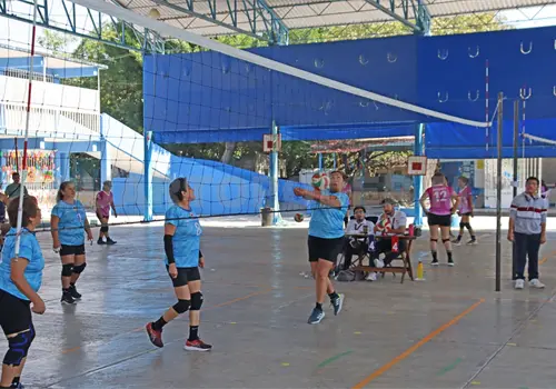 Familia Adlers conquista el liderato 2026