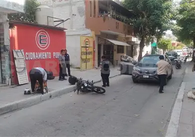 Colisi&oacute;n vehicular en pleno centro de Tuxtla