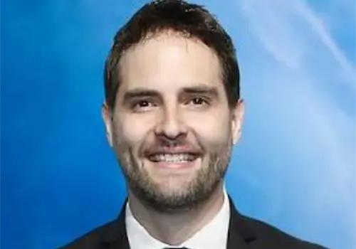 Schutz juega con estrategia deportiva Schutz juega con estrategia deportiva