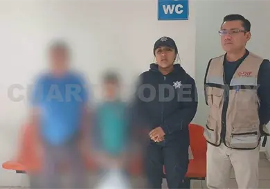 Policias resguardan a menor que deambulaba Policias resguardan a menor que deambulaba