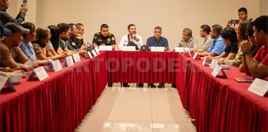 Aparicio Avendaño se reúne con industriales de la masa Aparicio Avendaño se reúne con industriales de la masa