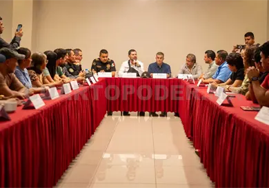 Aparicio Avendaño se reúne con industriales de la masa Aparicio Avendaño se reúne con industriales de la masa