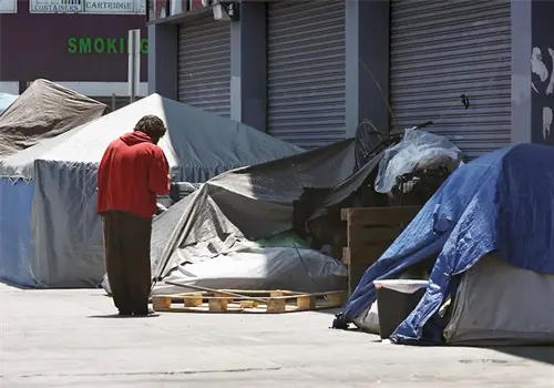 Proponen esterilizar a personas sin hogar