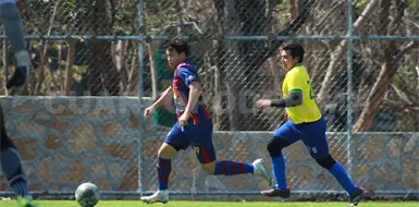 Familia FC lidera en la primera divisi&oacute;n