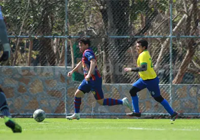 Familia FC lidera en la primera división Familia FC lidera en la primera división