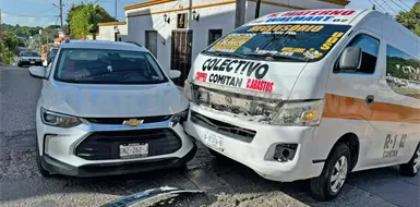 Par de percances viales; colectivos involucrados