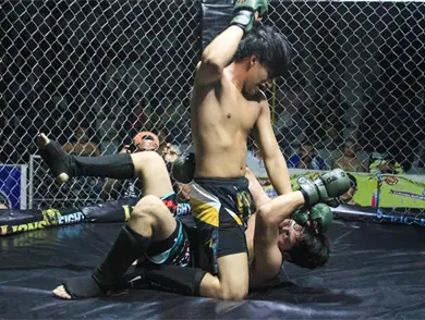 Lions Fight 6 cumple con causa solidaria