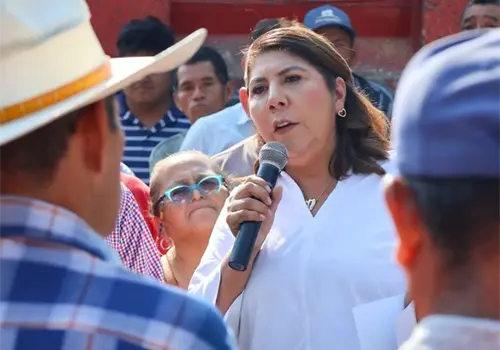 Usted ya va de salida, le responde edil a abuelito