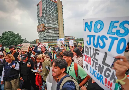 Crean comisi&oacute;n para revisar posibles trampas en examen