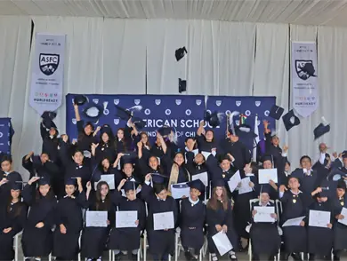 Primaria y secundaria se grad&uacute;an