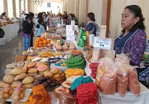 Realizan Feria del Dulce Coleto en el Musac