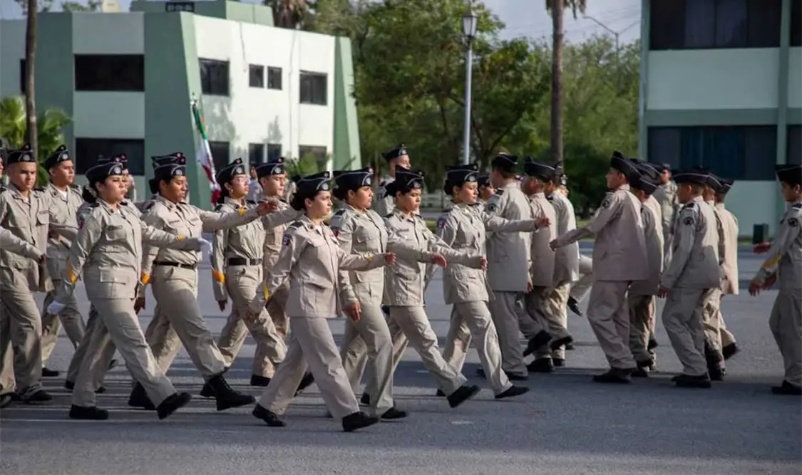 Comienzan a acatar disposiciones de la SEP respecto a la militarización escolar. Cortesía