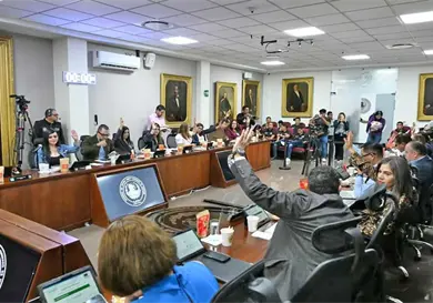 Congreso aprueba reforma que blinda a docentes