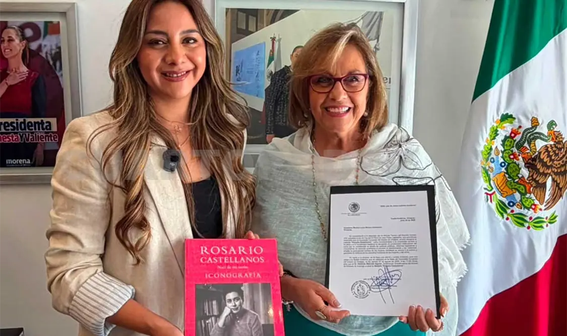 Alejandra Gómez Mendoza junto a la senadora Martha Lucía Mícher Camarena. CP