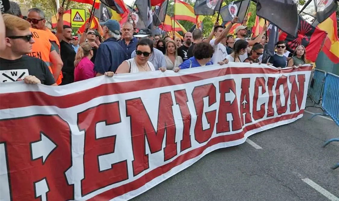 La policía desplegó un fuerte dispositivo en torno a la embajada de Marruecos. Cortesía