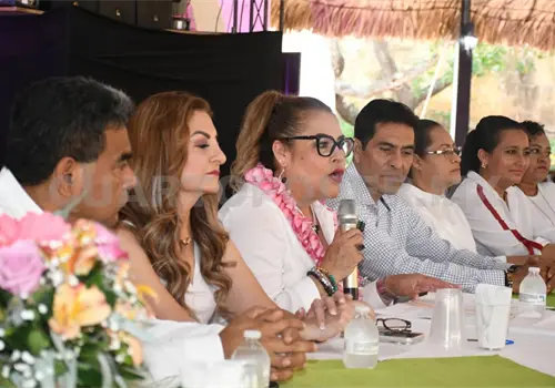 Nueva presidenta de burócratas Nueva presidenta de burócratas