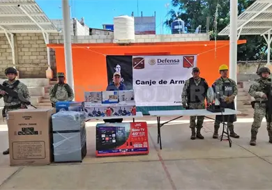 Realizan campa&ntilde;a de canje de armas