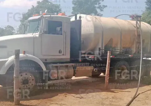 Aseguran pipa, equipo de extracción y un predio Aseguran pipa, equipo de extracción y un predio