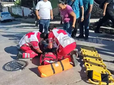 Anciana es atropellada por una motocicleta Anciana es atropellada por una motocicleta