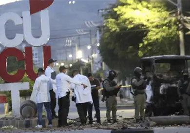 Atentado con bomba deja al menos 11 heridos Atentado con bomba deja al menos 11 heridos