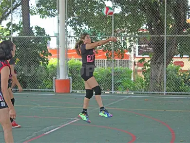 Odiseas firma doble victoria