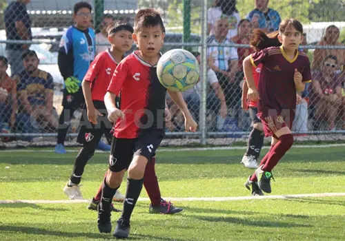 Reforma impone condiciones con goleada Reforma impone condiciones con goleada