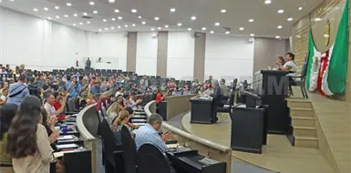 Funcionarios no deben servirse del recurso p&uacute;blico