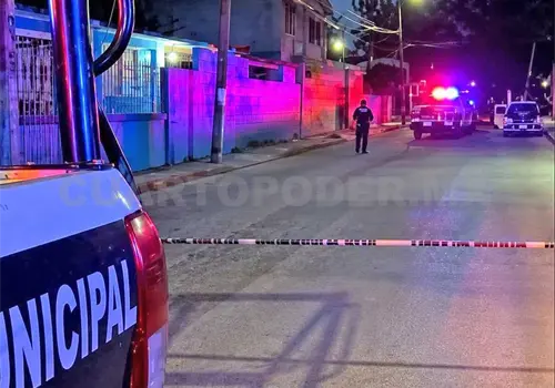 Balean a taxista cerca de antro; agresores huyen Balean a taxista cerca de antro; agresores huyen