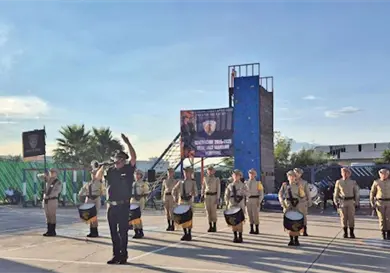 Cierre de escuelas militarizadas afecta a 13 mil alumnos Cierre de escuelas militarizadas afecta a 13 mil alumnos