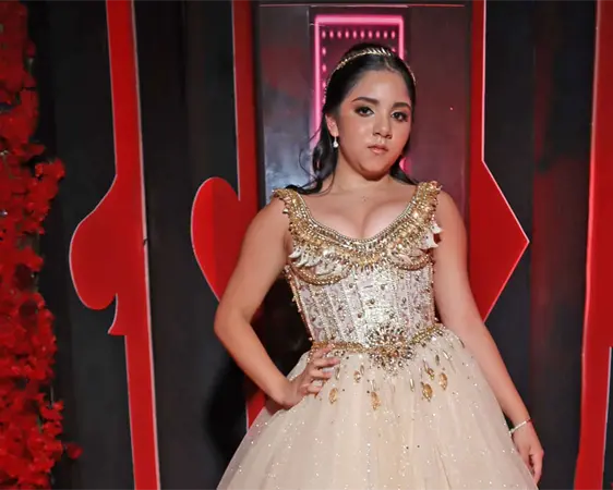 Fernanda vive su festejo al máximo Fernanda vive su festejo al máximo