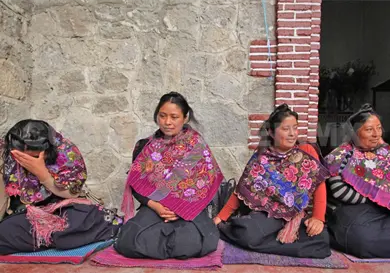 Las lenguas no existen sin las pr&aacute;cticas culturales