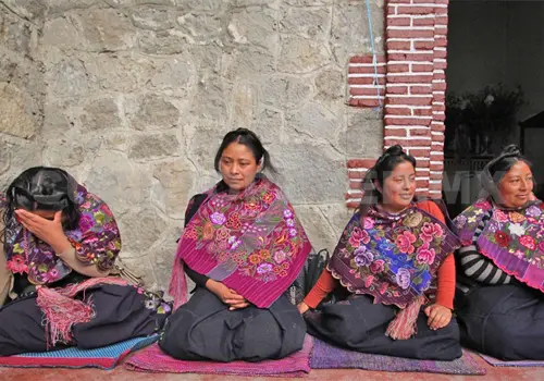 Las lenguas no existen sin las pr&aacute;cticas culturales