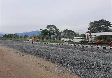 Obra del ferrocarril deja sin acceso a comunidades Obra del ferrocarril deja sin acceso a comunidades