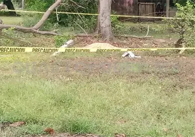 A balazos lo matan en el patio de su vivienda A balazos lo matan en el patio de su vivienda