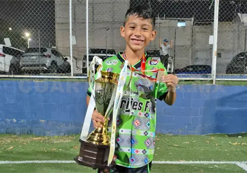 Dylan Naturi, un pequeño que sueña en grande Dylan Naturi, un pequeño que sueña en grande