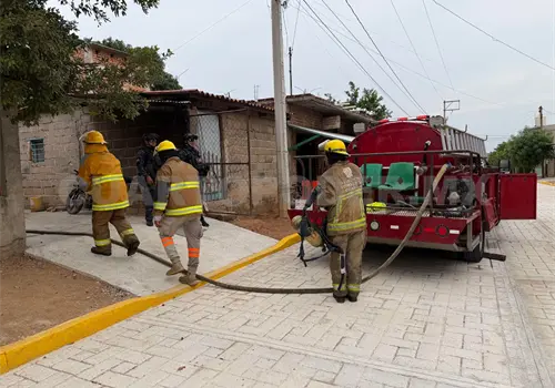 Incendio deja pérdidas en una vivienda Incendio deja pérdidas en una vivienda