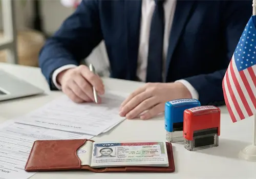 Ampl&iacute;a EE. UU. Revisi&oacute;n de redes para visas