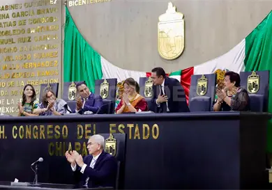 Atestigua Guillén entrega de Medalla Rosario Castellanos Atestigua Guillén entrega de Medalla Rosario Castellanos
