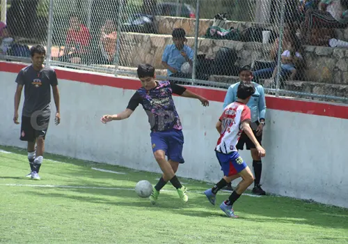 Cayuco FC remonta y est&aacute; en semifinales