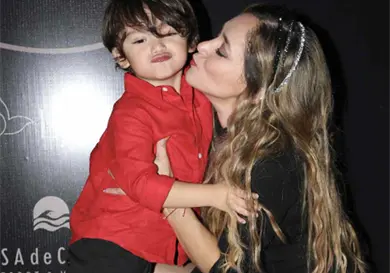 Sherlyn es desmentida por su hijo Sherlyn es desmentida por su hijo