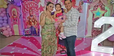 ¡Kristal ya tiene dos años! ¡Kristal ya tiene dos años!