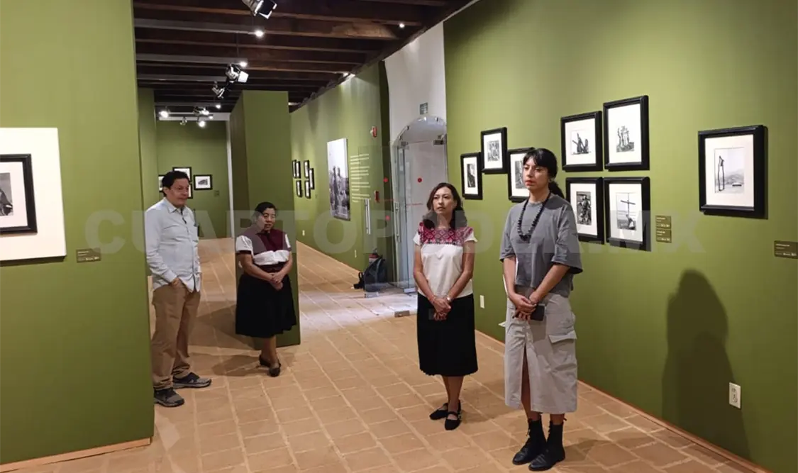 La exposición consta de 84 imágenes organizadas en cinco núcleos temáticos: forma, vida cotidiana, espacios, creencias y ritos. Elio Henríquez / CP