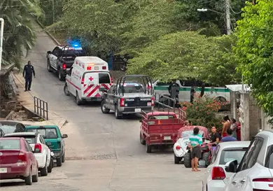 Lo hallan ahorcado en el barrio Chino Lo hallan ahorcado en el barrio Chino