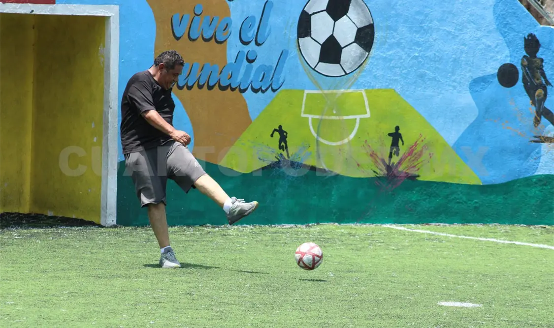 Reducida actividad se registró este domingo en la cancha del parque del Oriente de Tuxtla Gutiérrez. Daniel Oropeza/CP
