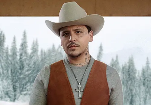 Christian Nodal no puede ser Forajido